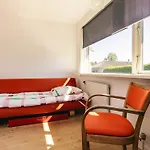 5 Person In *
