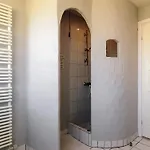 5 Person In Nyaraló *