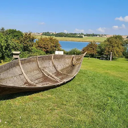 5 Person In * Kerteminde