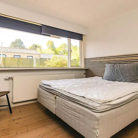 5 Person In * Kerteminde