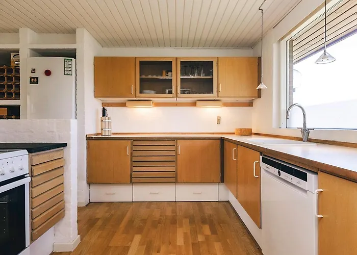 5 Person In * Kerteminde